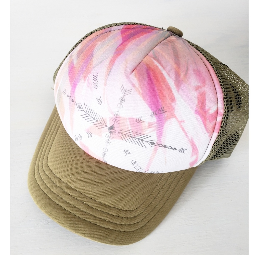 Nwt green and pink volcom trucker hat